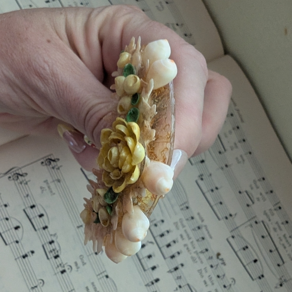 Floral Celluloid Shell Brooch - Picture 7 of 9
